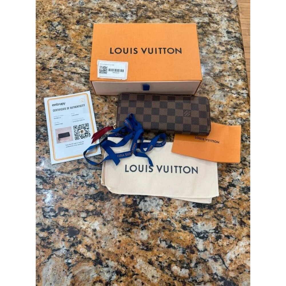 Louis Vuitton Monogram Canvas Clemence Wallet